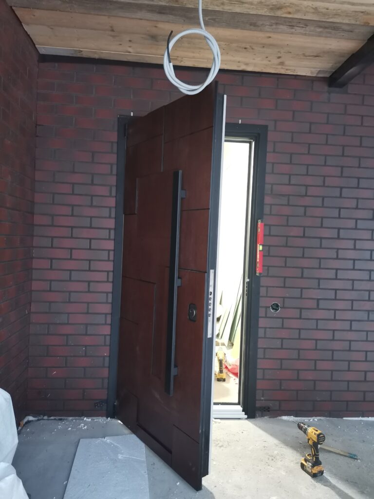 Другие фото этой двери