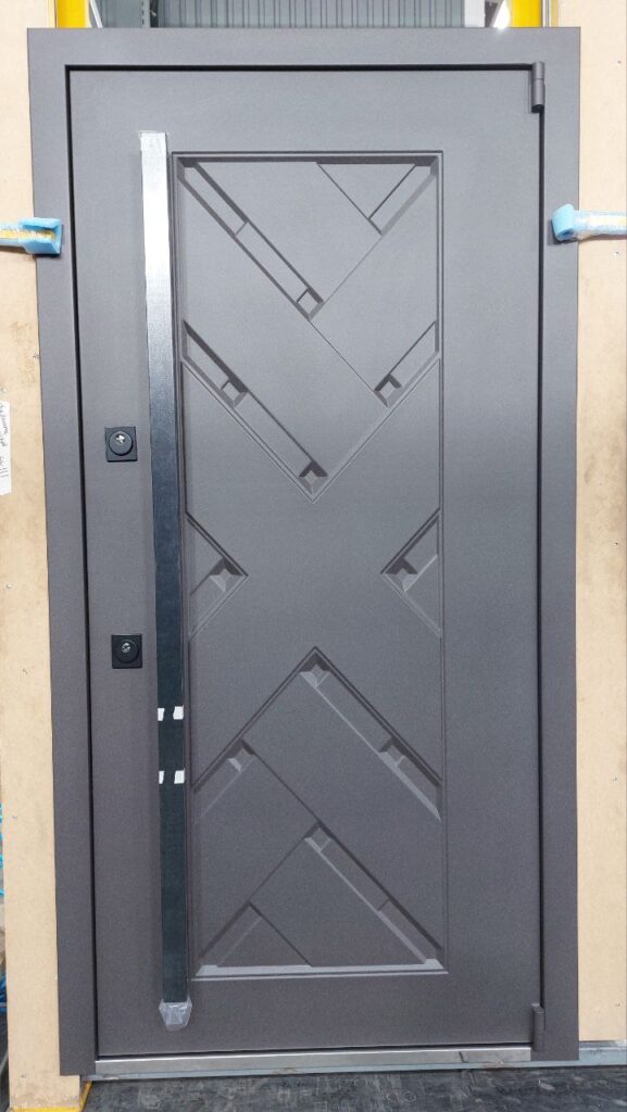 Вариант давления на металле