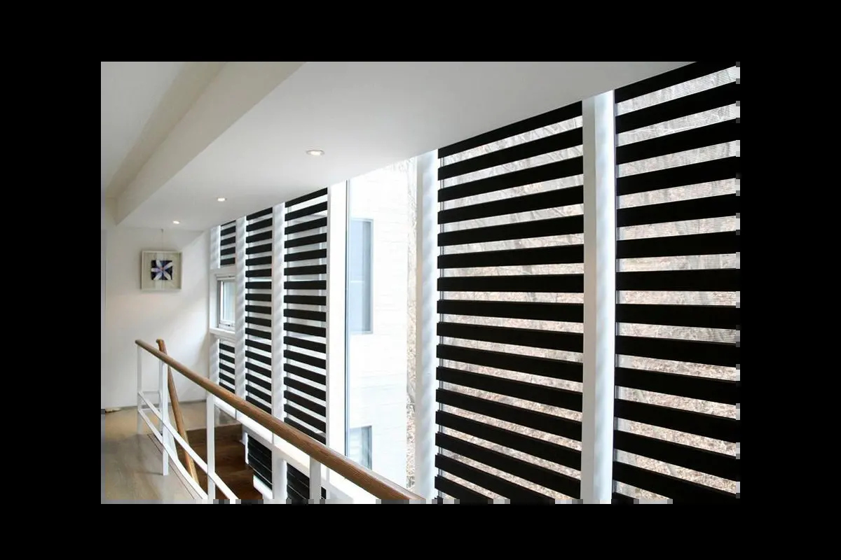 Рулонные шторы «ЗЕБРА МИНИ»