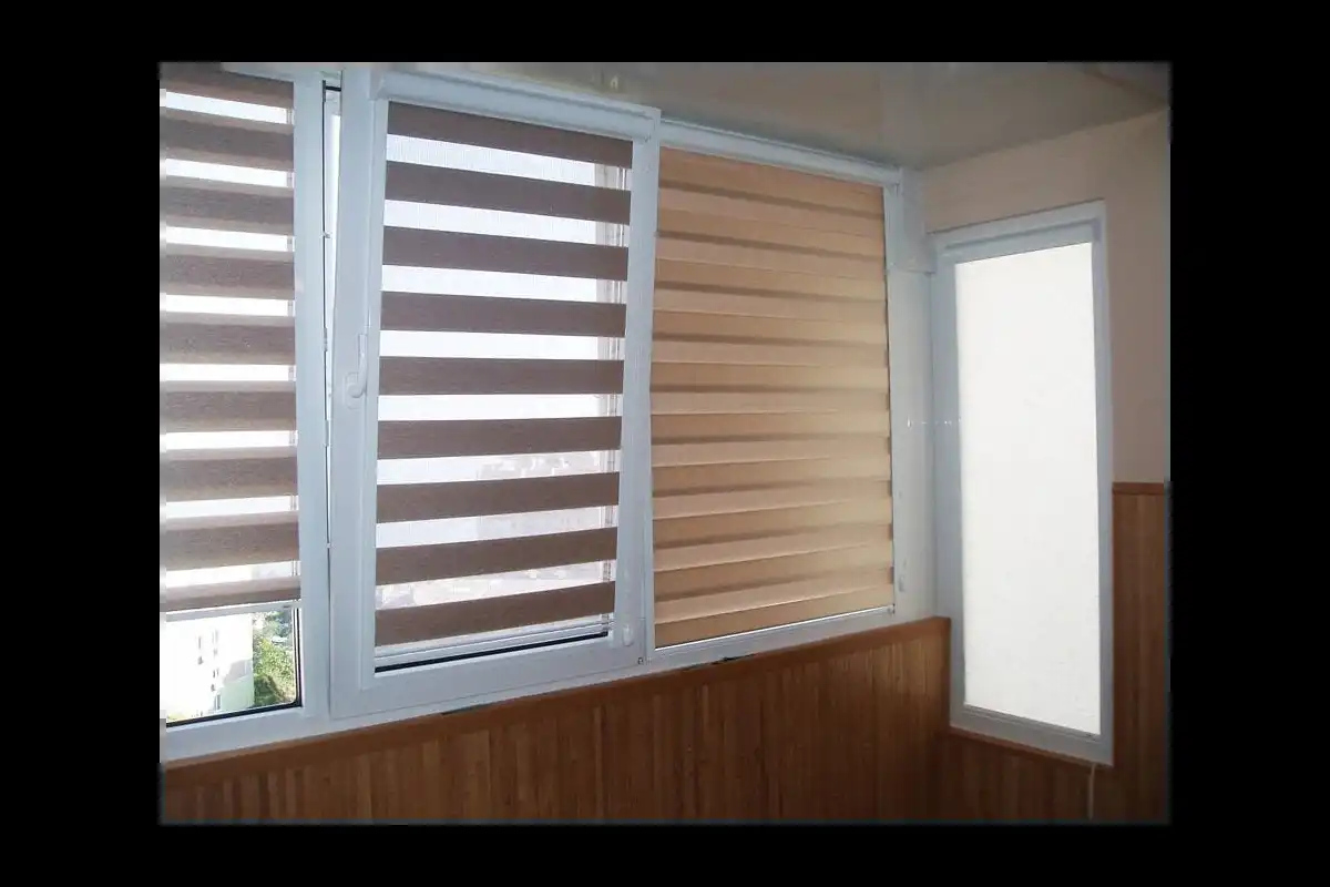 Рулонные шторы «ЗЕБРА UNI-2»