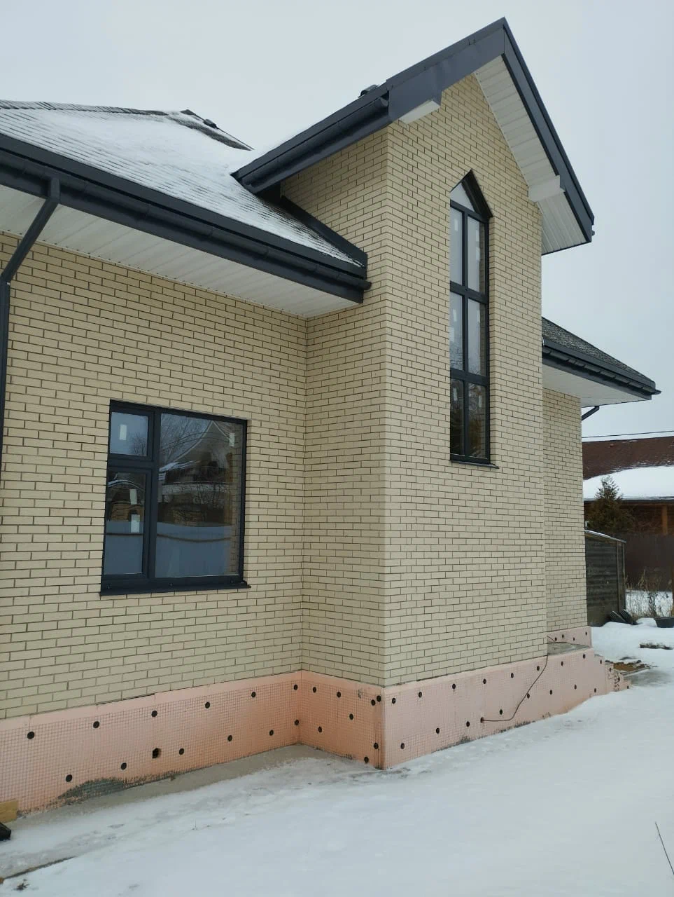 Закажи остекление своего дома окнами завода «Штандарт» и получи инновационный стеклопакет  «NEO» в подарок